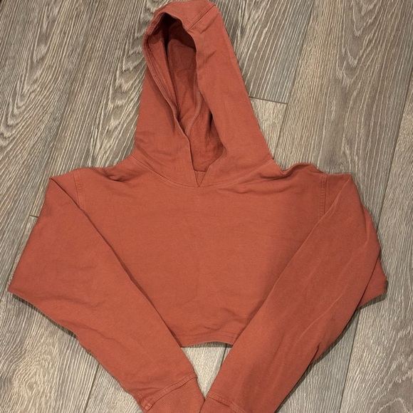Lululemon Cropped Sweatshirt - Picture 1 of 2